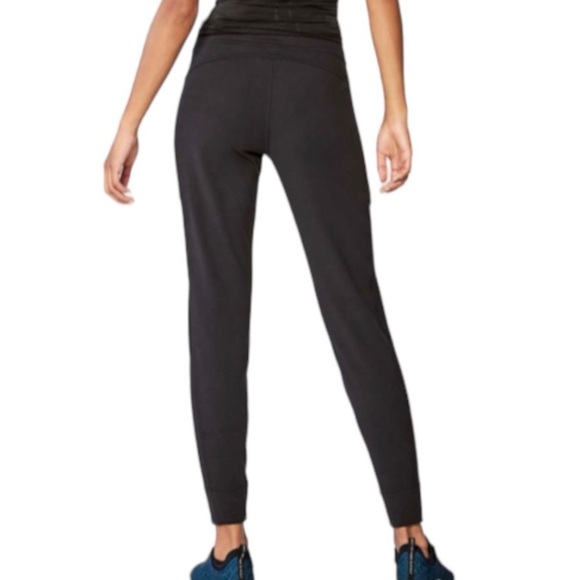 Lululemon Run On Jogger (28")
Black size 10 - Picture 2 of 16